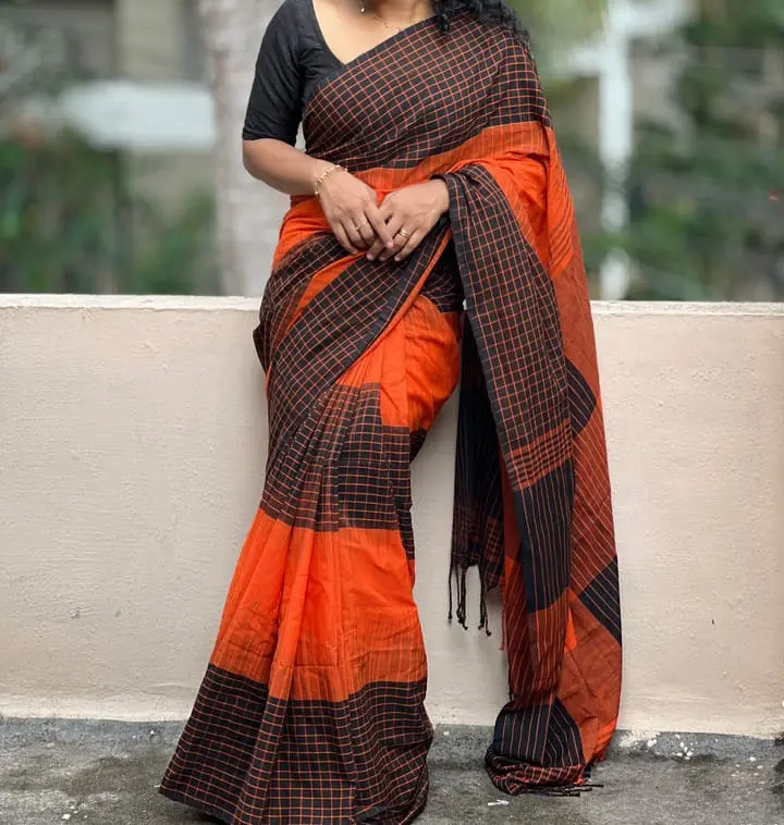 [Saree-CLSCHK-002]  Handloom Ikkat 3D Cotton Saree: Classic Checks