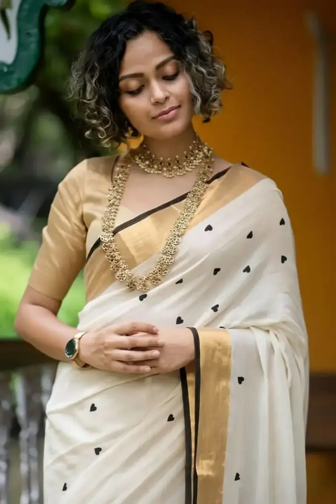 [Saree-MCHEWB-081] Mull Cotton Heart Embroidery Saree (White With Black)