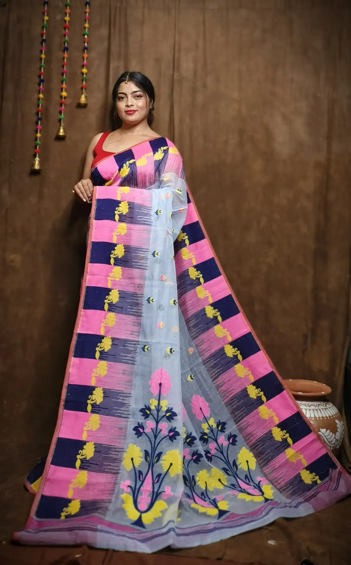 Exclusive Soft Dhakai Jamdani Saree